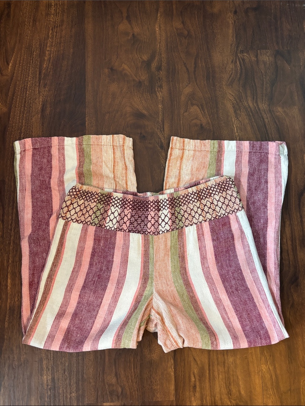 Indigo Rein Striped Women’s Capri Linen Pants
